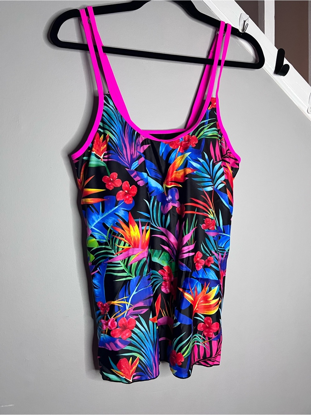 0062: Tropical Floral Tankini Top with Neon Trim with Two Pockets Boy Shorts - Picture 7 of 16